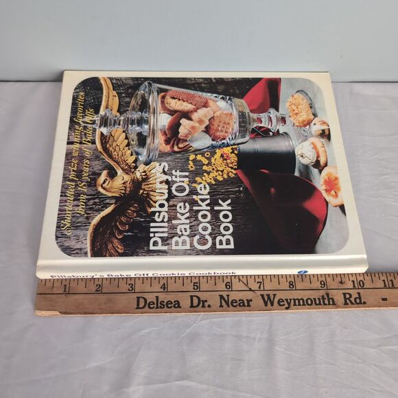 Pillsbury's Bake-Off Cookie Book Prize Winning Favorites Cookbook 1967 - Picture 12 of 12